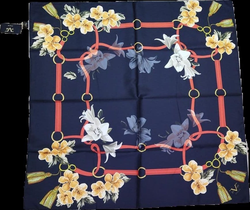 GOLD SERİ EŞARPÇiçekli Desen Gold Seri Twill Eşarp Askısı ile Birlikte 90x90 cm