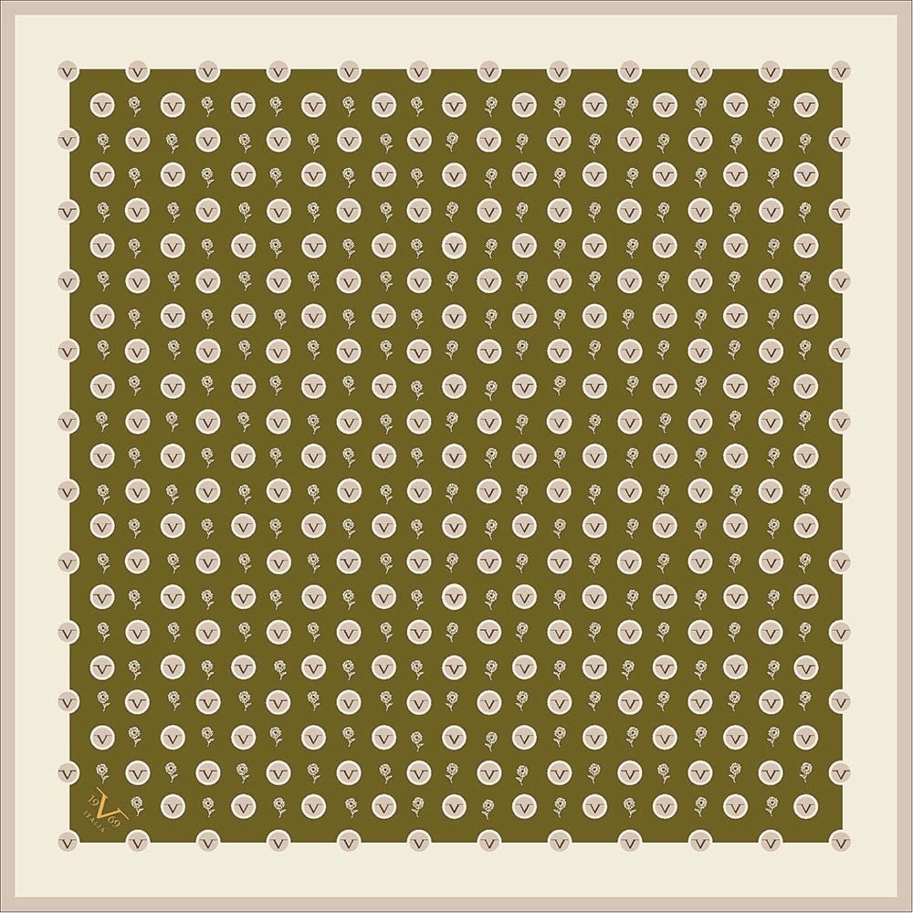 GOLD SERİ EŞARPGeometrik Logolu Desen Gold Seri Twill Eşarp Askısı ile Birlikte 90x90 cm