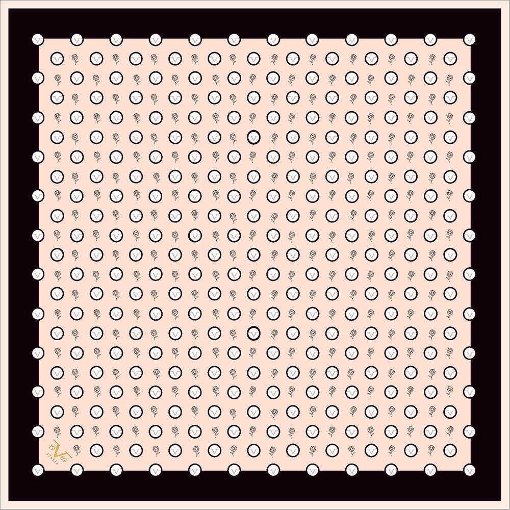 GOLD SERİ EŞARPGeometrik Logolu Desen Gold Seri Twill Eşarp Askısı ile Birlikte 90x90 cm