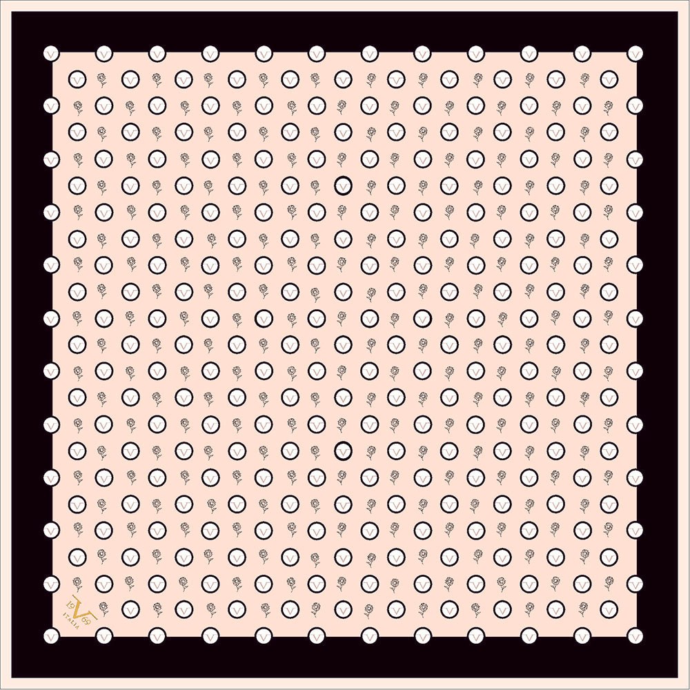 GOLD SERİ EŞARPGeometrik Logolu Desen Gold Seri Twill Eşarp Askısı ile Birlikte 90x90 cm