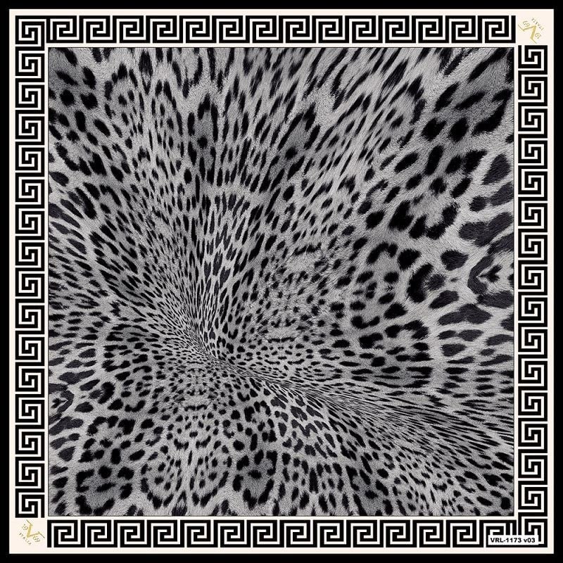 BLACK SERİ EŞARPLeopar Desen Black Seri Twill Eşarp Askısı ile Birlikte 90x90 cm