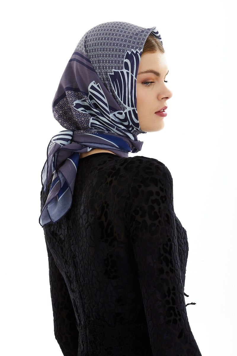 ScarfÇiçekli Desen İtalyan Şifon Seri Eşarp Askısı ile Birlikte 90x90 cm