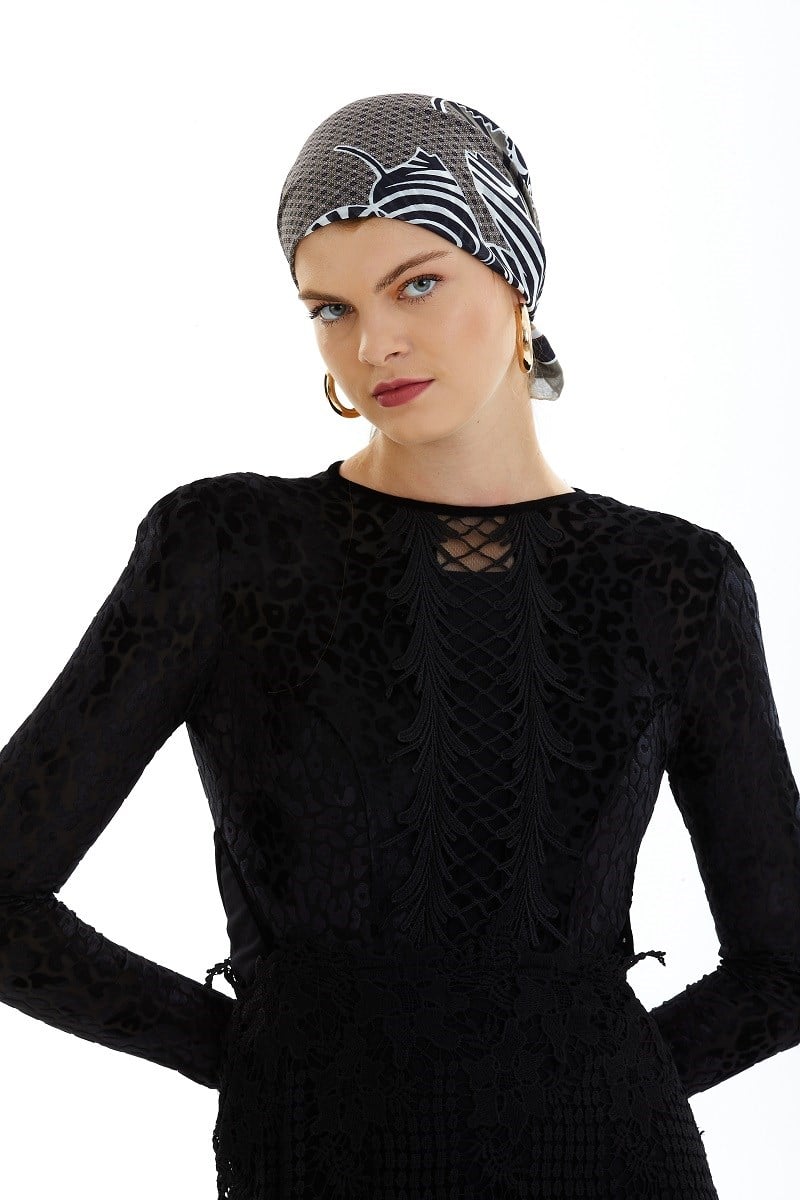 ScarfÇiçekli Desen İtalyan Şifon Seri Eşarp Askısı ile Birlikte 90x90 cm
