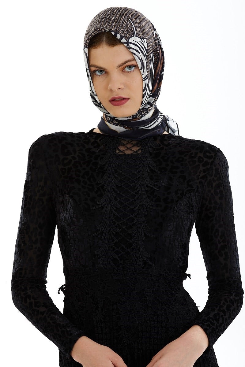 ScarfÇiçekli Desen İtalyan Şifon Seri Eşarp Askısı ile Birlikte 90x90 cm