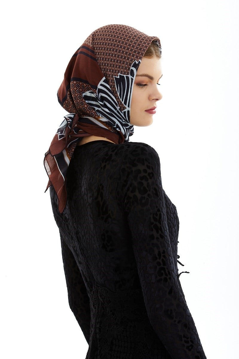 ScarfÇiçekli Desen İtalyan Şifon Seri Eşarp Askısı ile Birlikte 90x90 cm