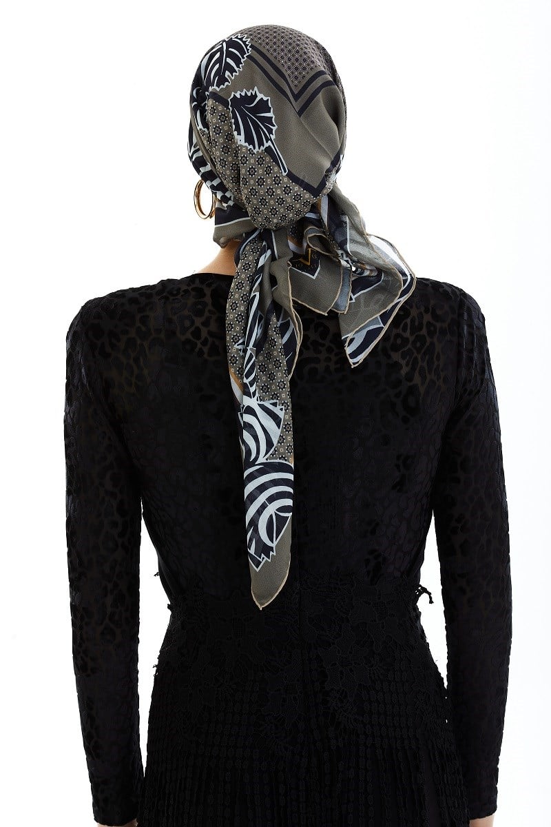 ScarfÇiçekli Desen İtalyan Şifon Seri Eşarp Askısı ile Birlikte 90x90 cm