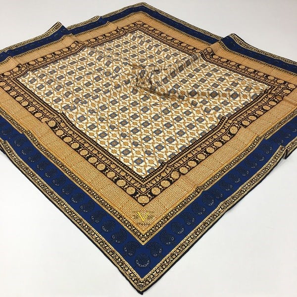 EŞARPDesenli Gold Seri Twill Eşarp Askısı ile Birlikte 90x90 cm