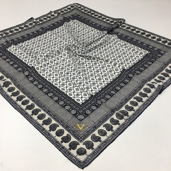 EŞARPDesenli Gold Seri Twill Eşarp Askısı ile Birlikte 90x90 cm