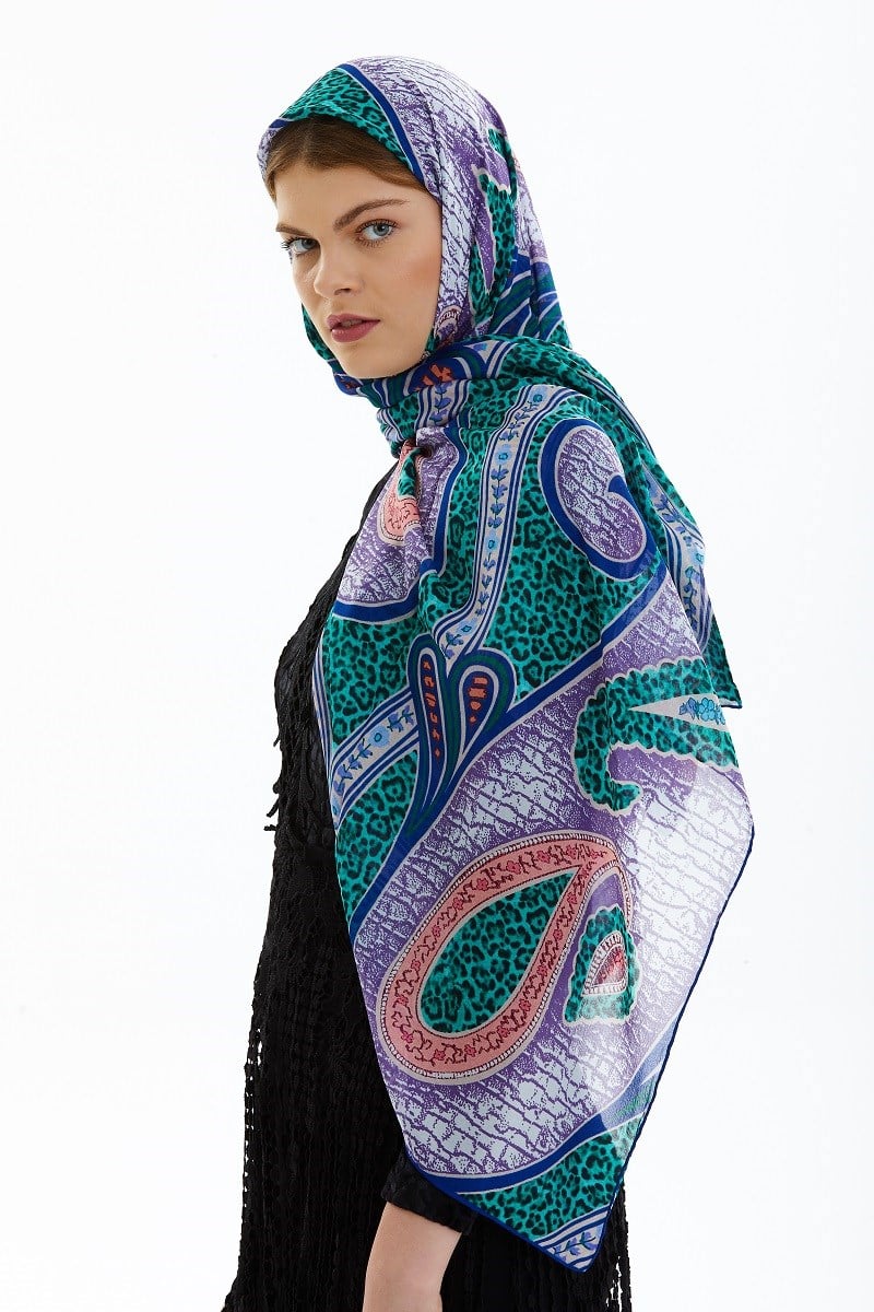 İTALYAN ŞİFON SERİMandala Desen İtalyan Şifon Seri Eşarp Askısı İle Birlikte 140x140 cm