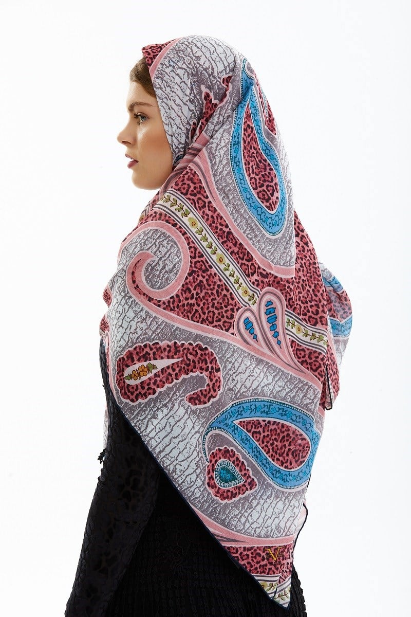 İTALYAN ŞİFON SERİMandala Desen İtalyan Şifon Seri Eşarp Askısı İle Birlikte 140x140 cm