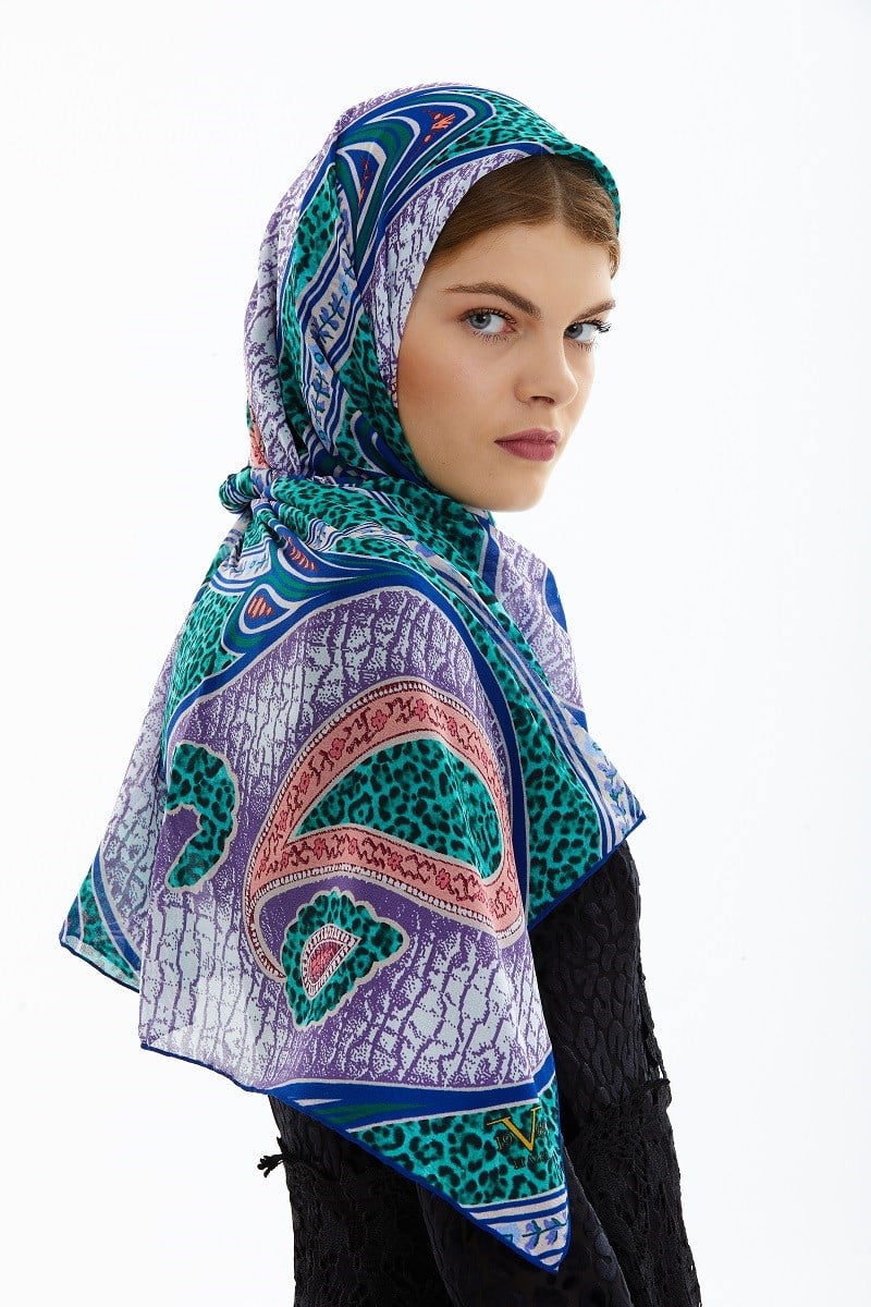 İTALYAN ŞİFON SERİMandala Desen İtalyan Şifon Seri Eşarp Askısı İle Birlikte 140x140 cm