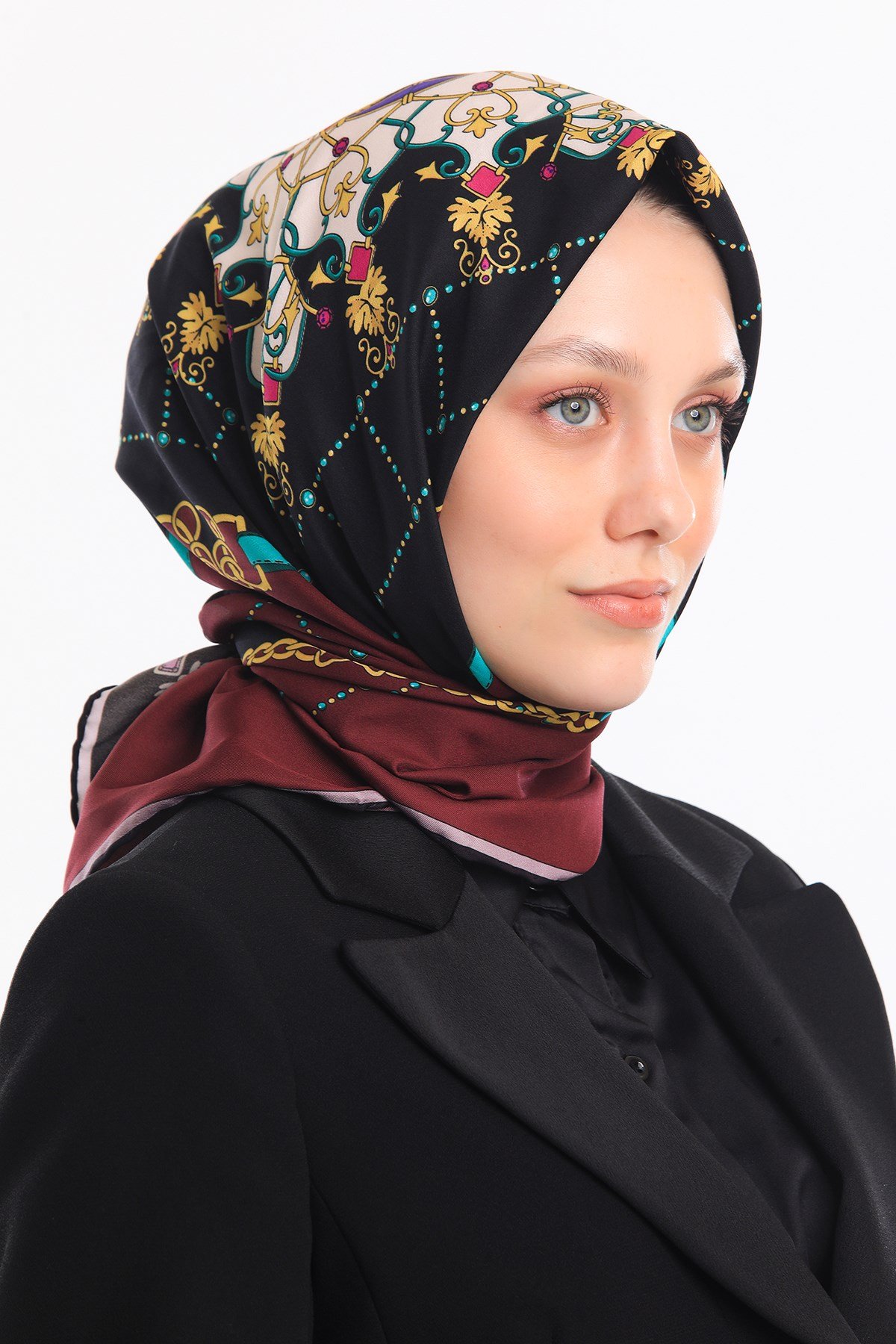EŞARPZincirli Desen Gold Seri Twill Eşarp Askısı ile Birlikte 90x90 cm