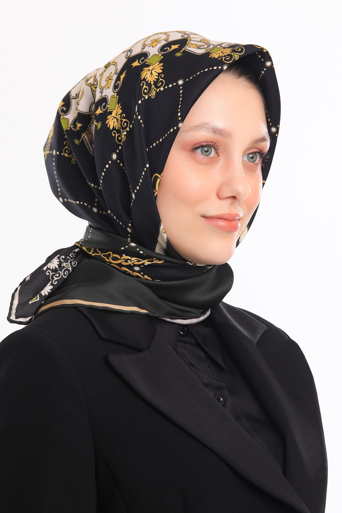 EŞARPZincirli Desen Gold Seri Twill Eşarp Askısı ile Birlikte 90x90 cm
