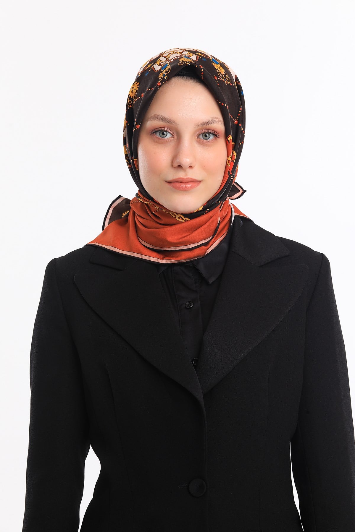 EŞARPZincirli Desen Gold Seri Twill Eşarp Askısı ile Birlikte 90x90 cm