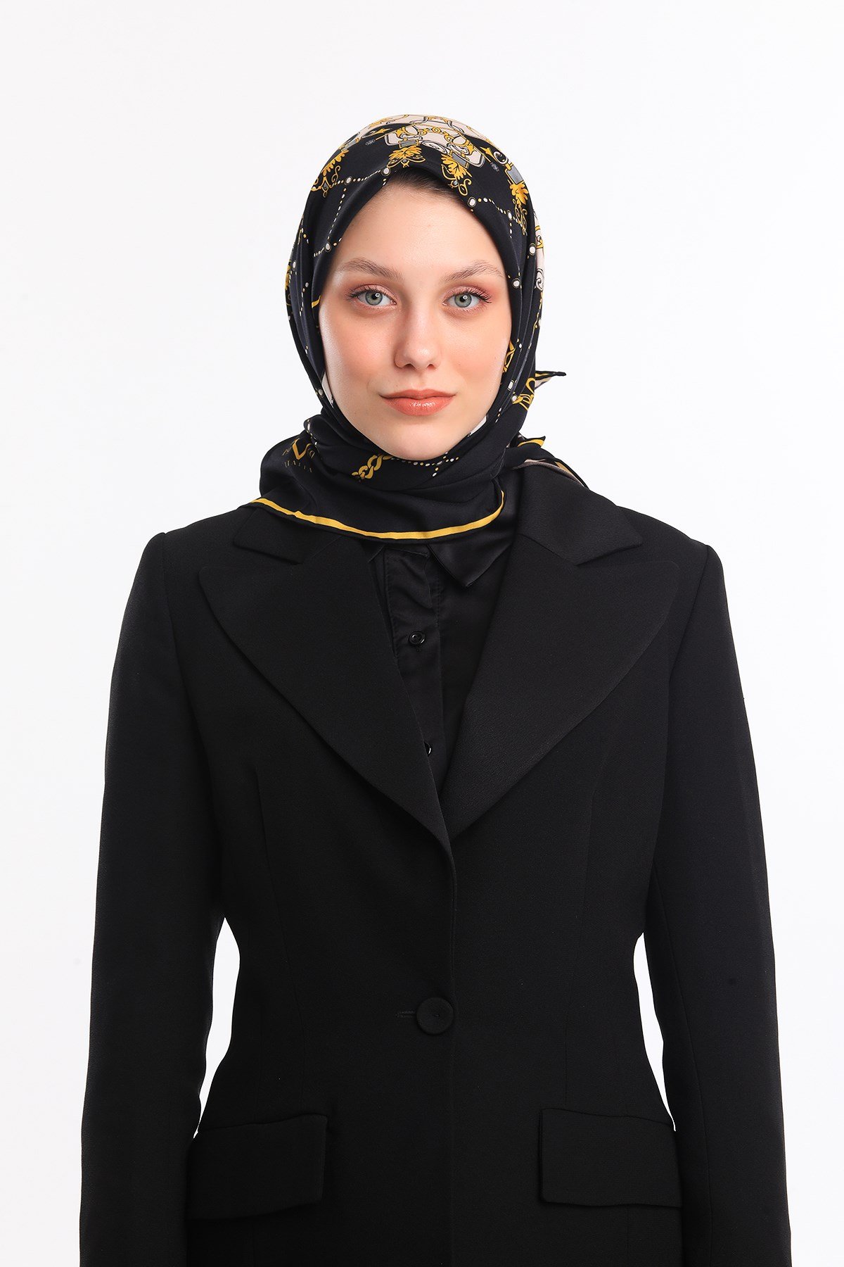 EŞARPZincirli Desen Gold Seri Twill Eşarp Askısı ile Birlikte 90x90 cm