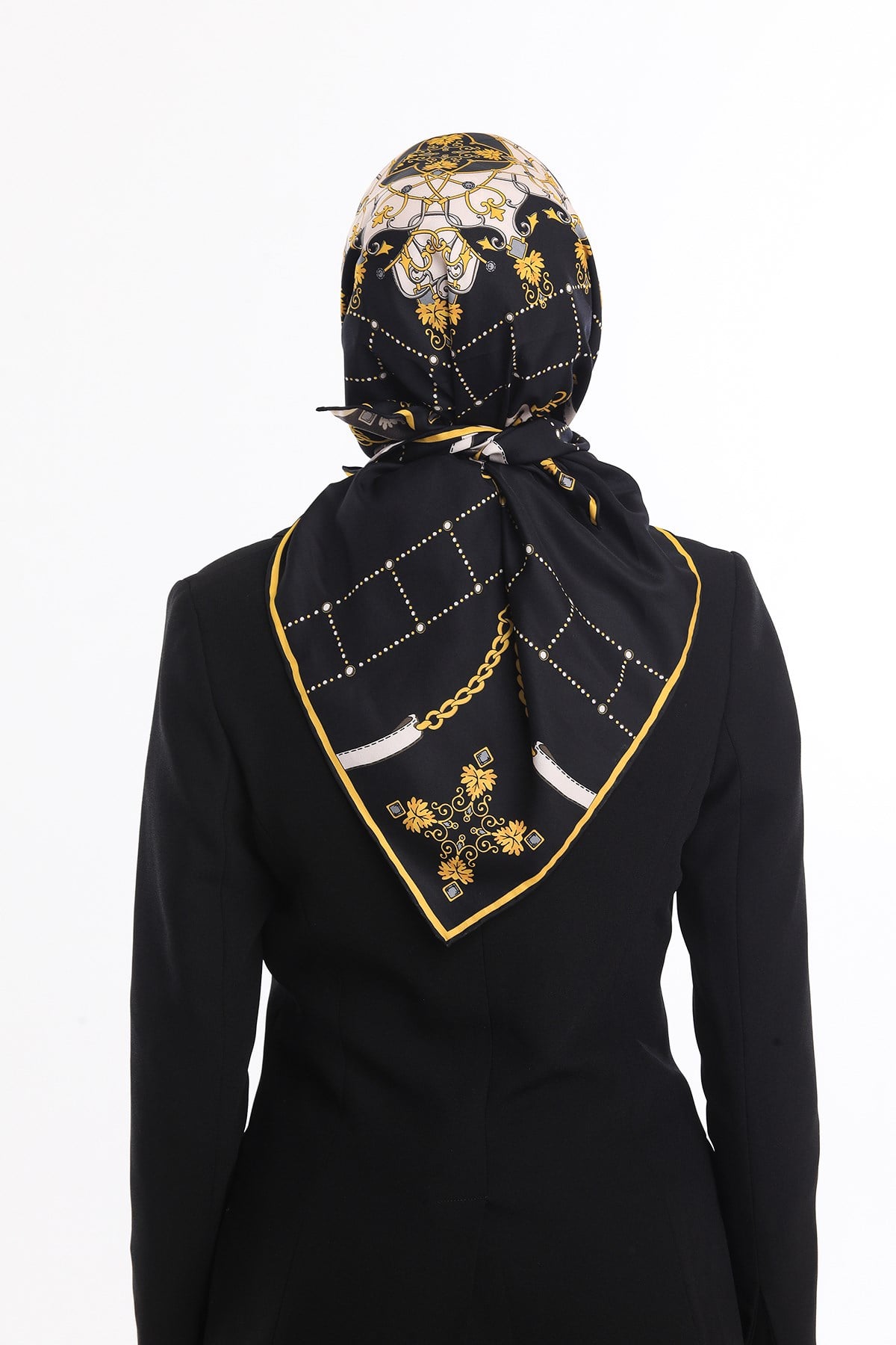 EŞARPZincirli Desen Gold Seri Twill Eşarp Askısı ile Birlikte 90x90 cm