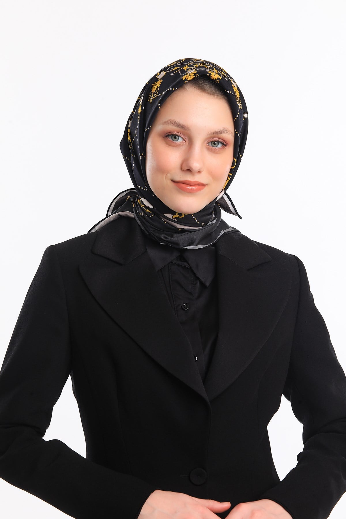 EŞARPZincirli Desen Gold Seri Twill Eşarp Askısı ile Birlikte 90x90 cm