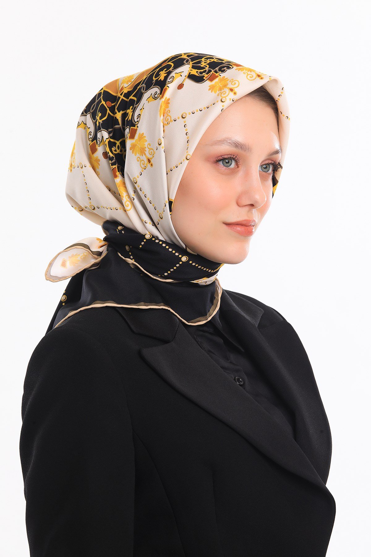 EŞARPZincirli Desen Gold Seri Twill Eşarp Askısı ile Birlikte 90x90 cm