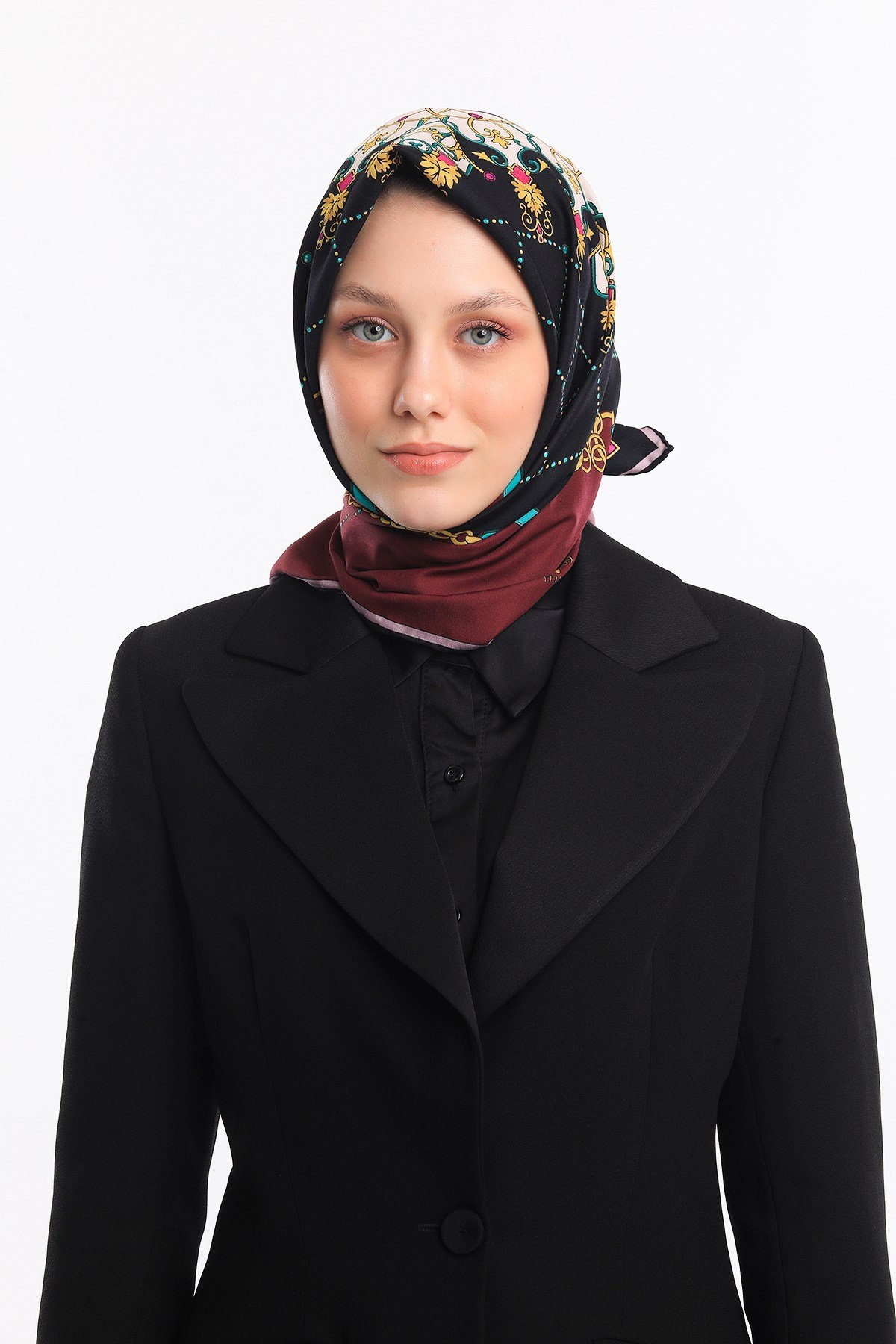 ScarfZincirli Desen Gold Seri Twill Eşarp Askısı ile Birlikte 90x90 cm