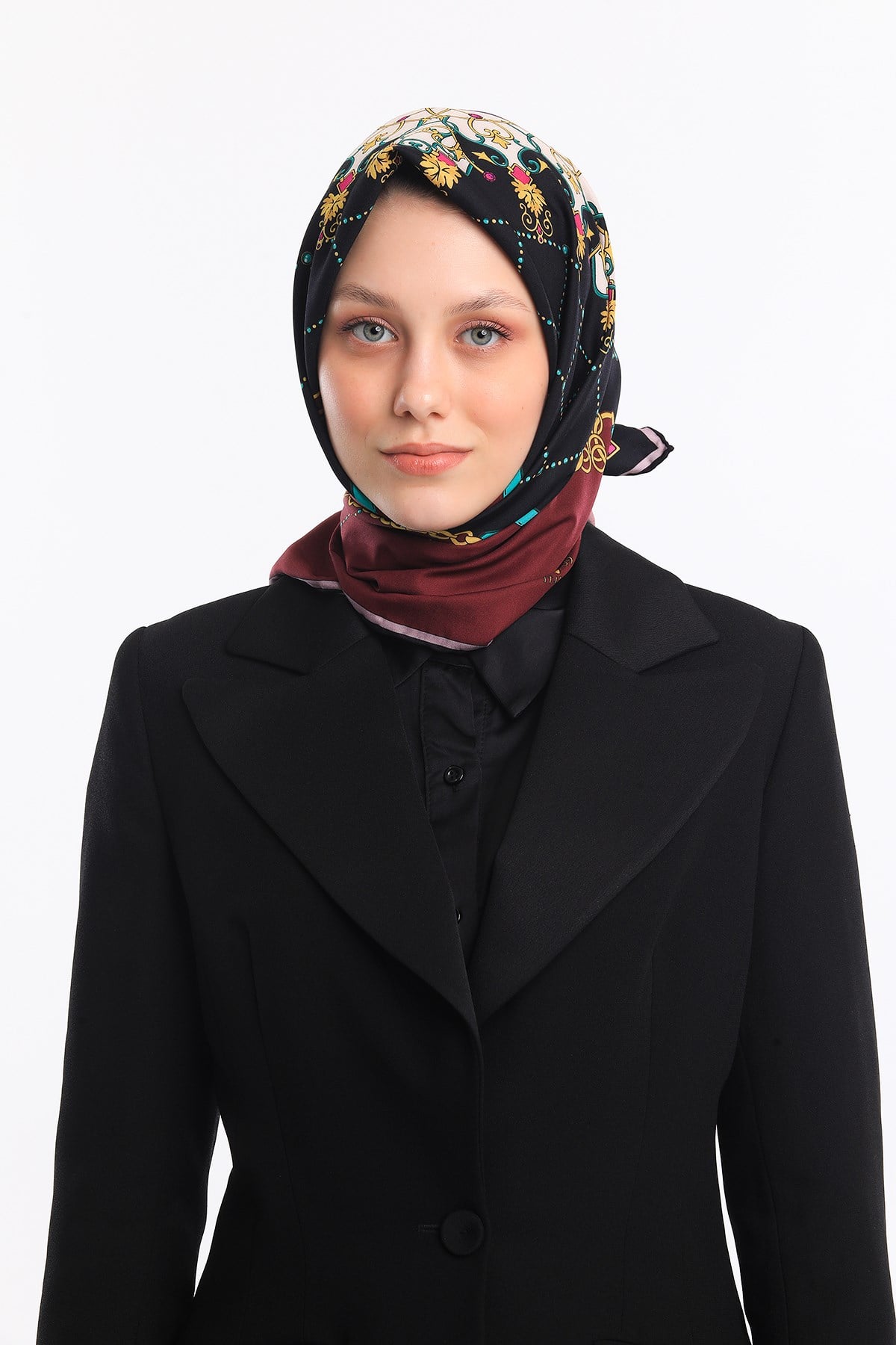 EŞARPZincirli Desen Gold Seri Twill Eşarp Askısı ile Birlikte 90x90 cm