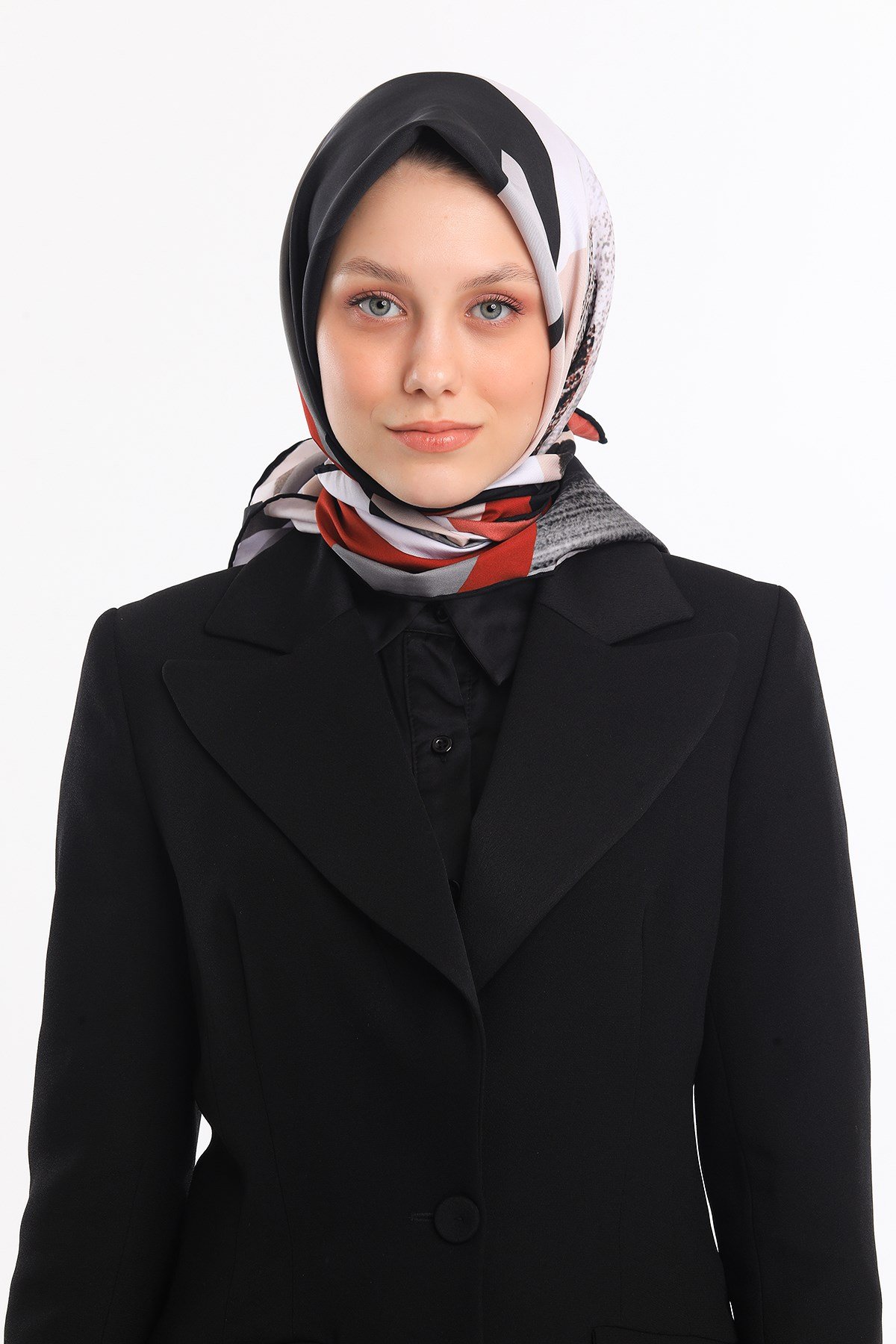 EŞARPGeometrik Desen Gold Seri Twill Eşarp Askısı ile Birlikte 90x90 cm