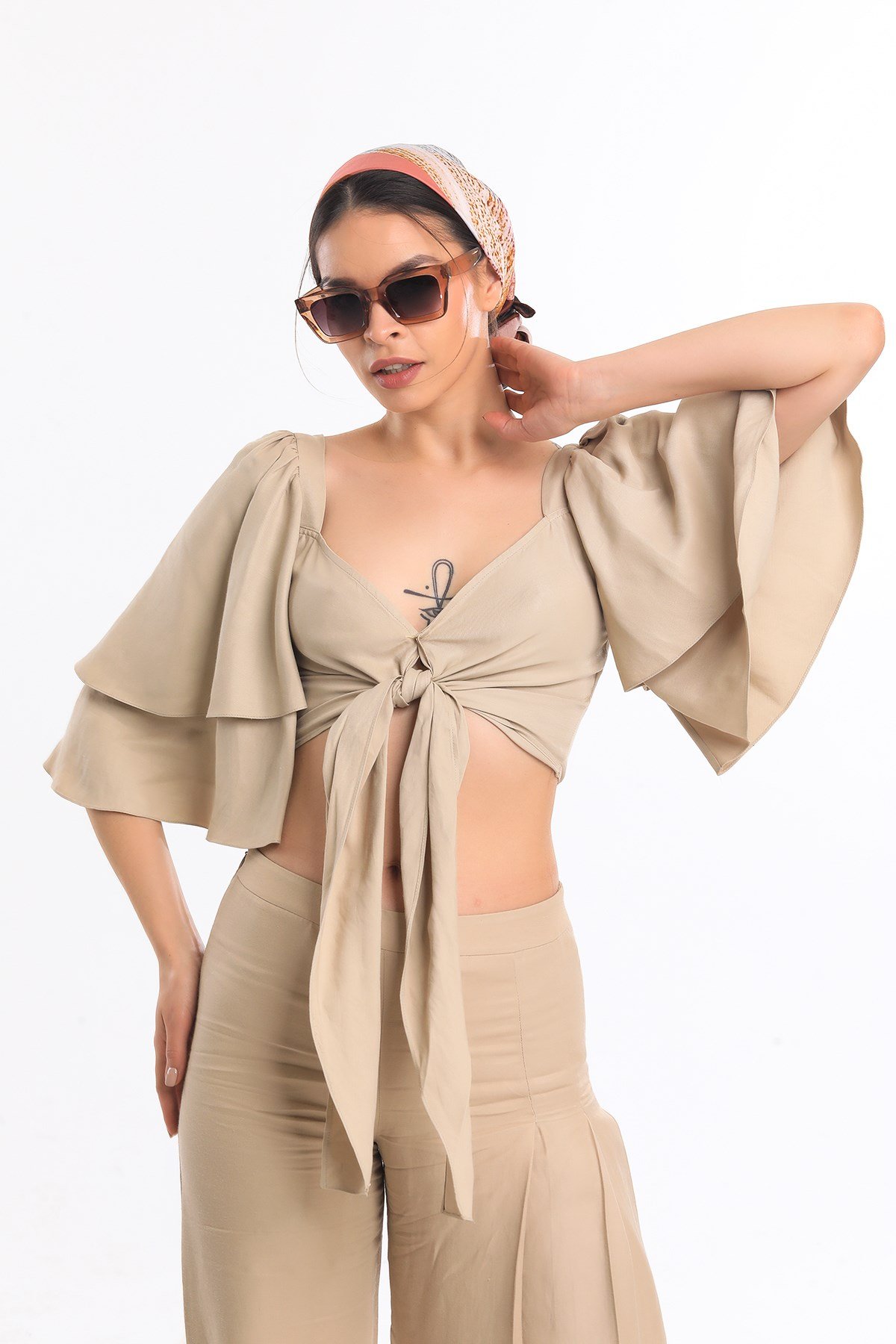 EŞARPGeometrik Desen Gold Seri Twill Eşarp Askısı ile Birlikte 90x90 cm