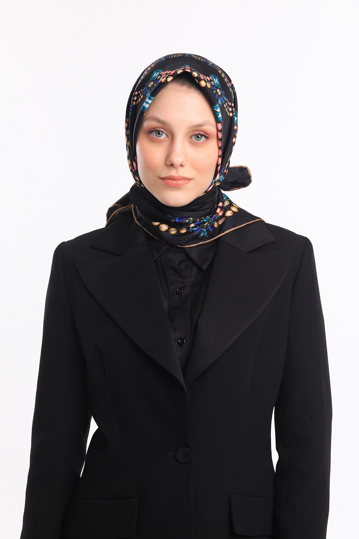 EŞARPEtro Desen Gold Seri Twill Eşarp Askısı ile Birlikte 90x90 cm