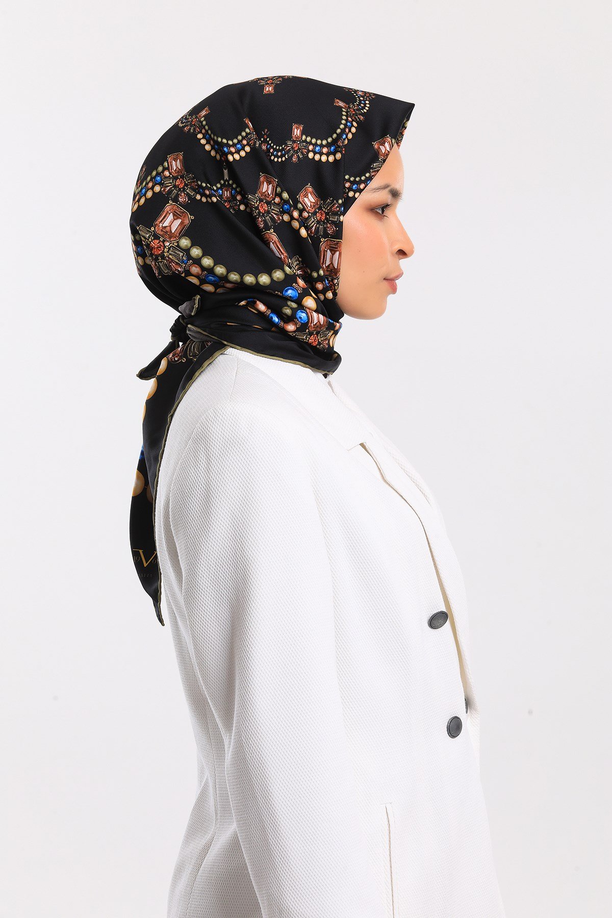 EŞARPEtro Desen Gold Seri Twill Eşarp Askısı ile Birlikte 90x90 cm