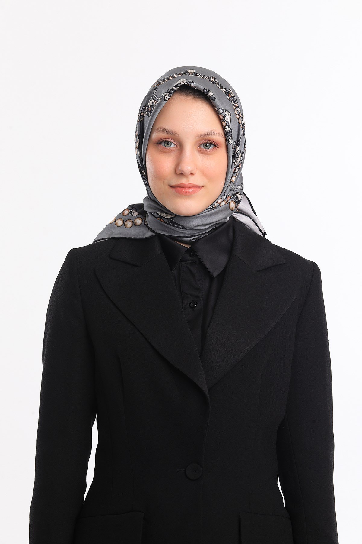 EŞARPEtro Desen Gold Seri Twill Eşarp Askısı ile Birlikte 90x90 cm