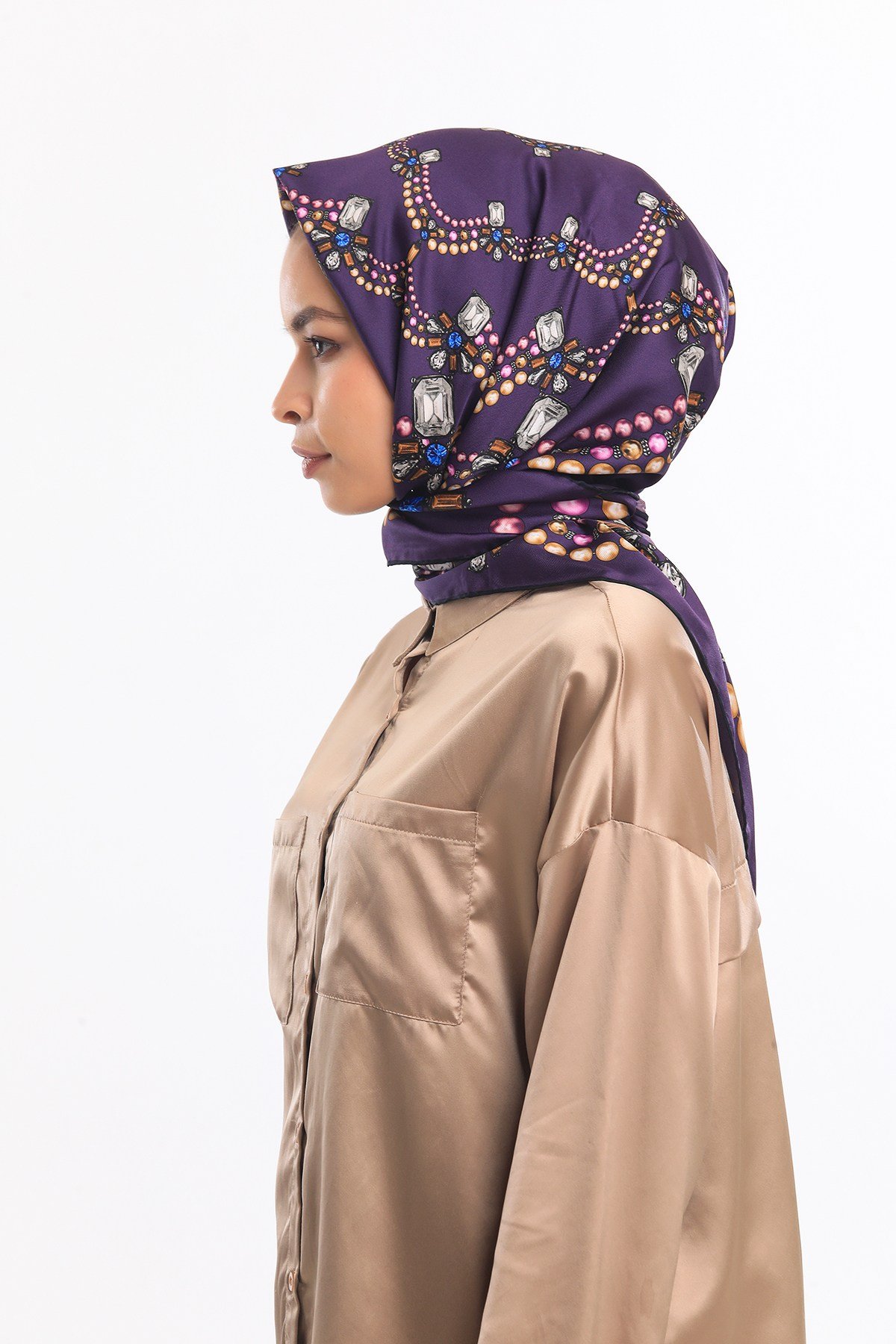 EŞARPEtro Desen Gold Seri Twill Eşarp Askısı ile Birlikte 90x90 cm