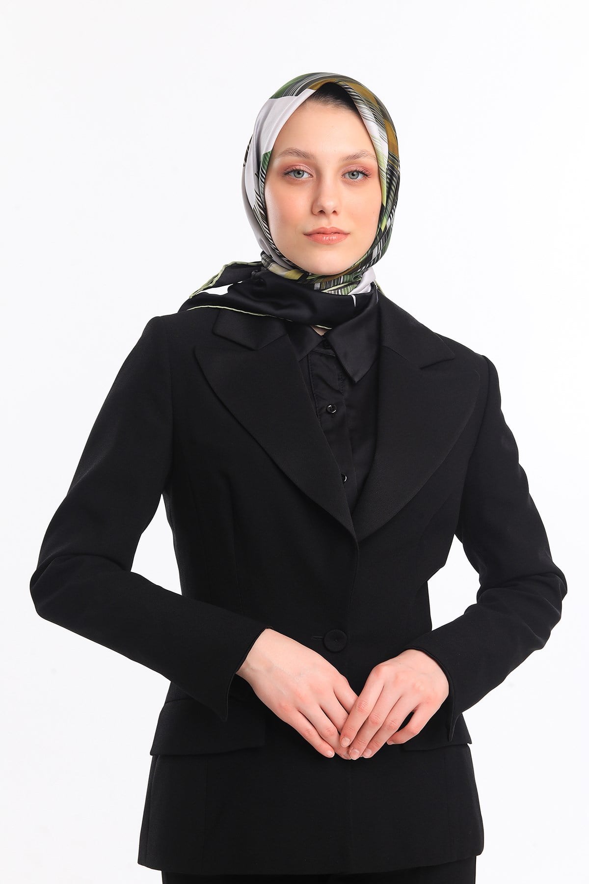 EŞARPGeometrik Desen Gold Seri Twill Eşarp Askısı ile Birlikte 90x90 cm