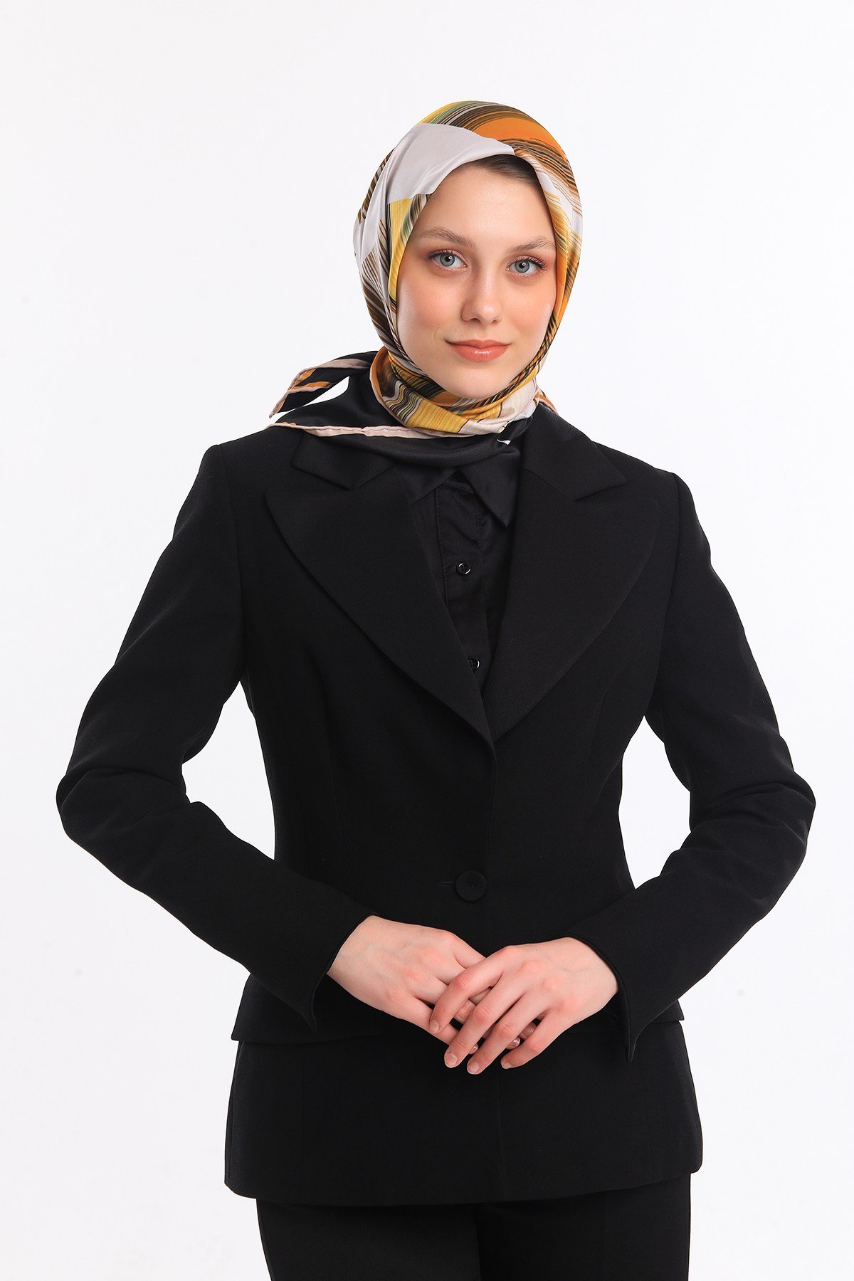 ScarfGeometrik Desen Gold Seri Twill Eşarp Askısı ile Birlikte 90x90 cm