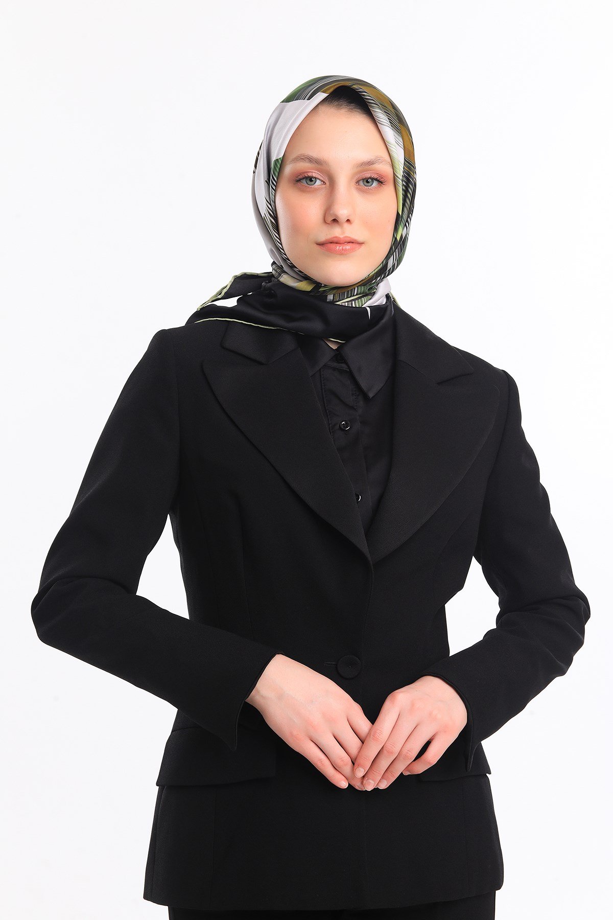 EŞARPGeometrik Desen Gold Seri Twill Eşarp Askısı ile Birlikte 90x90 cm