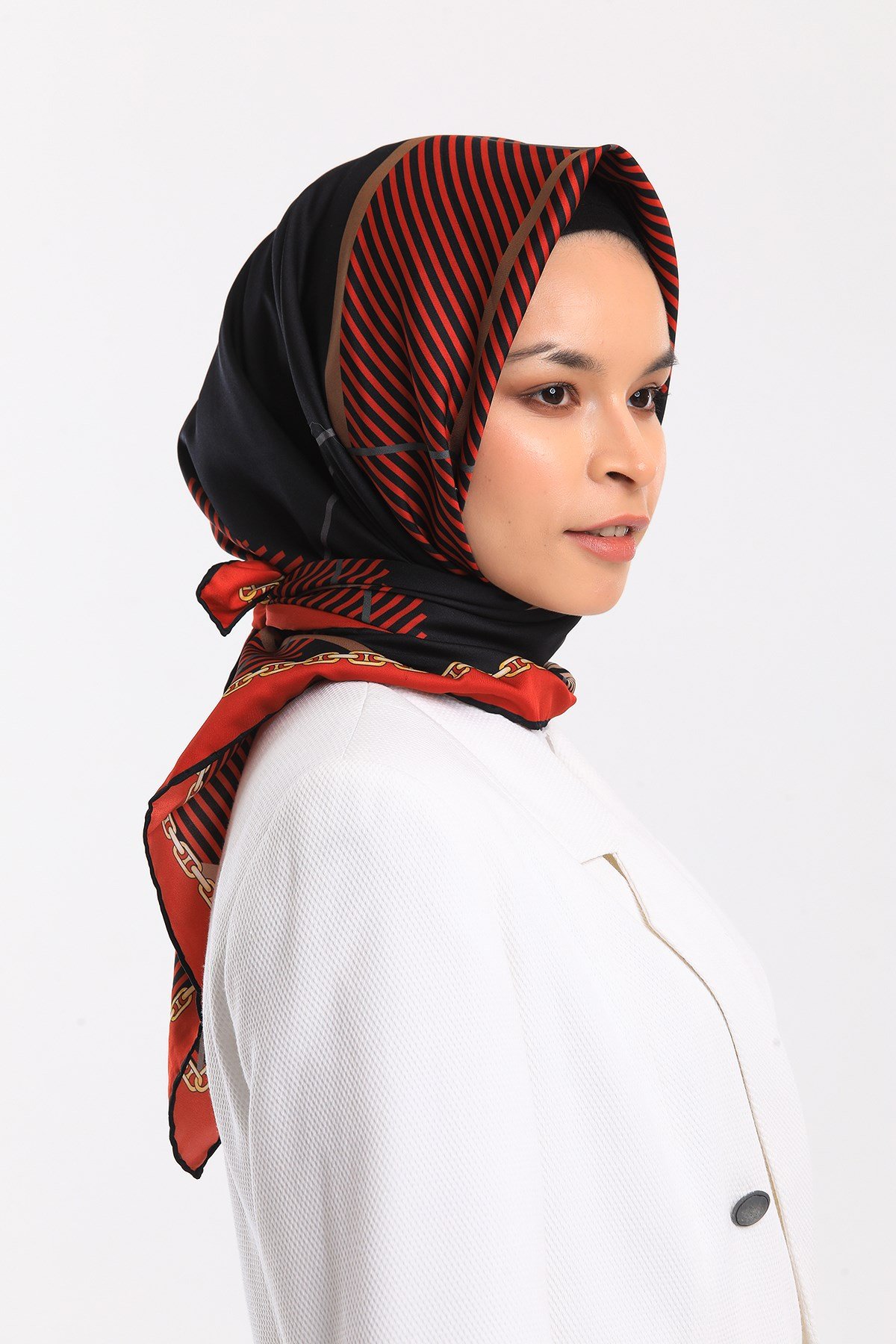 ScarfEkose Desen Gold Seri Twill Eşarp Askısı ile Birlikte 90x90 cm