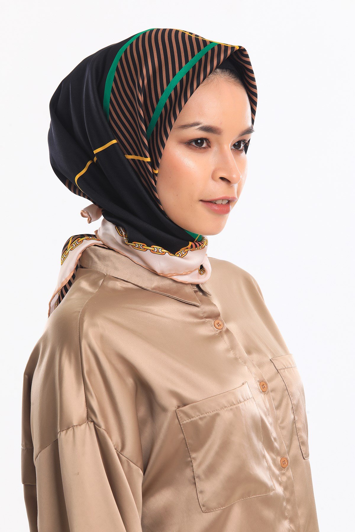 ScarfEkose Desen Gold Seri Twill Eşarp Askısı ile Birlikte 90x90 cm