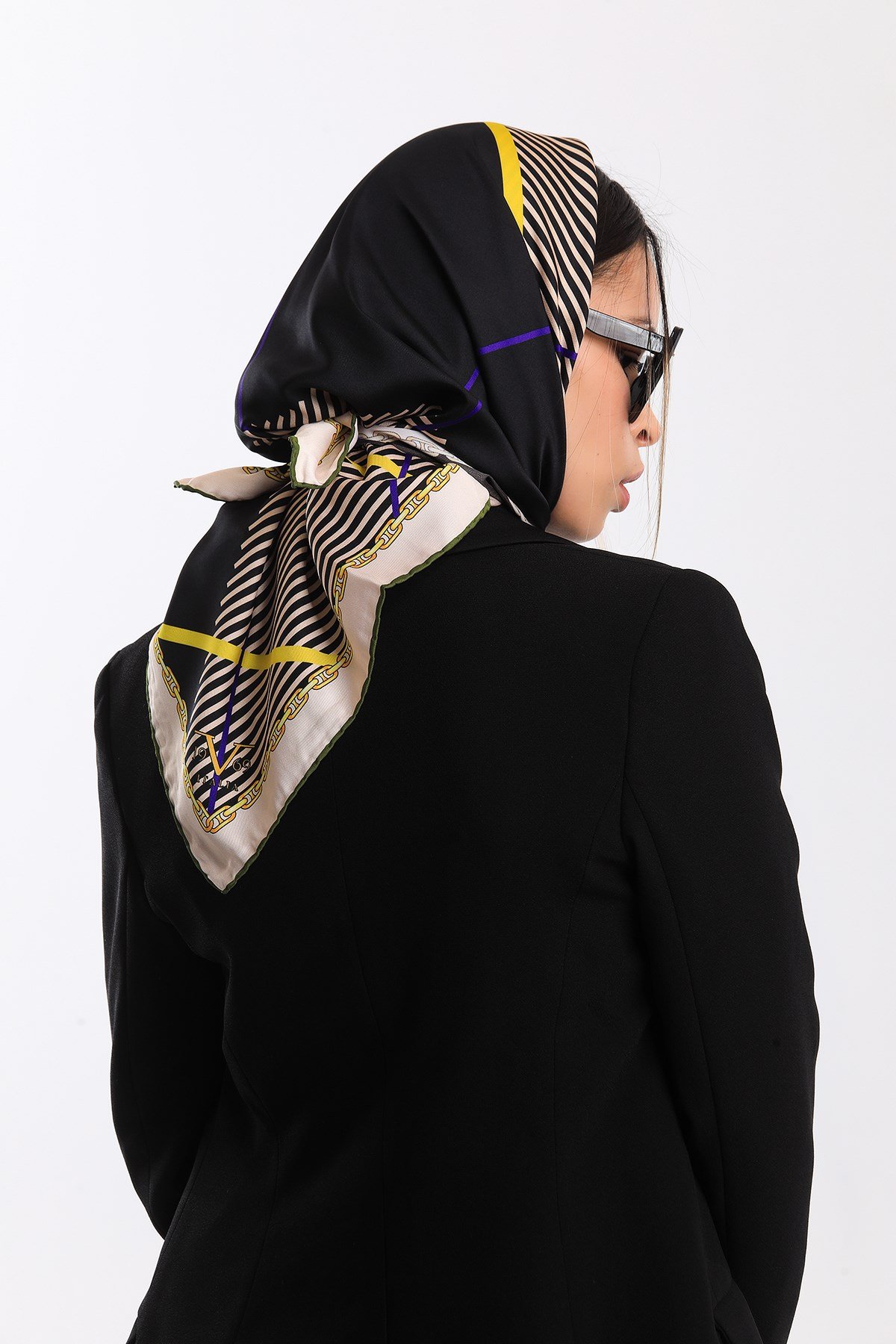 ScarfEkose Desen Gold Seri Twill Eşarp Askısı ile Birlikte 90x90 cm