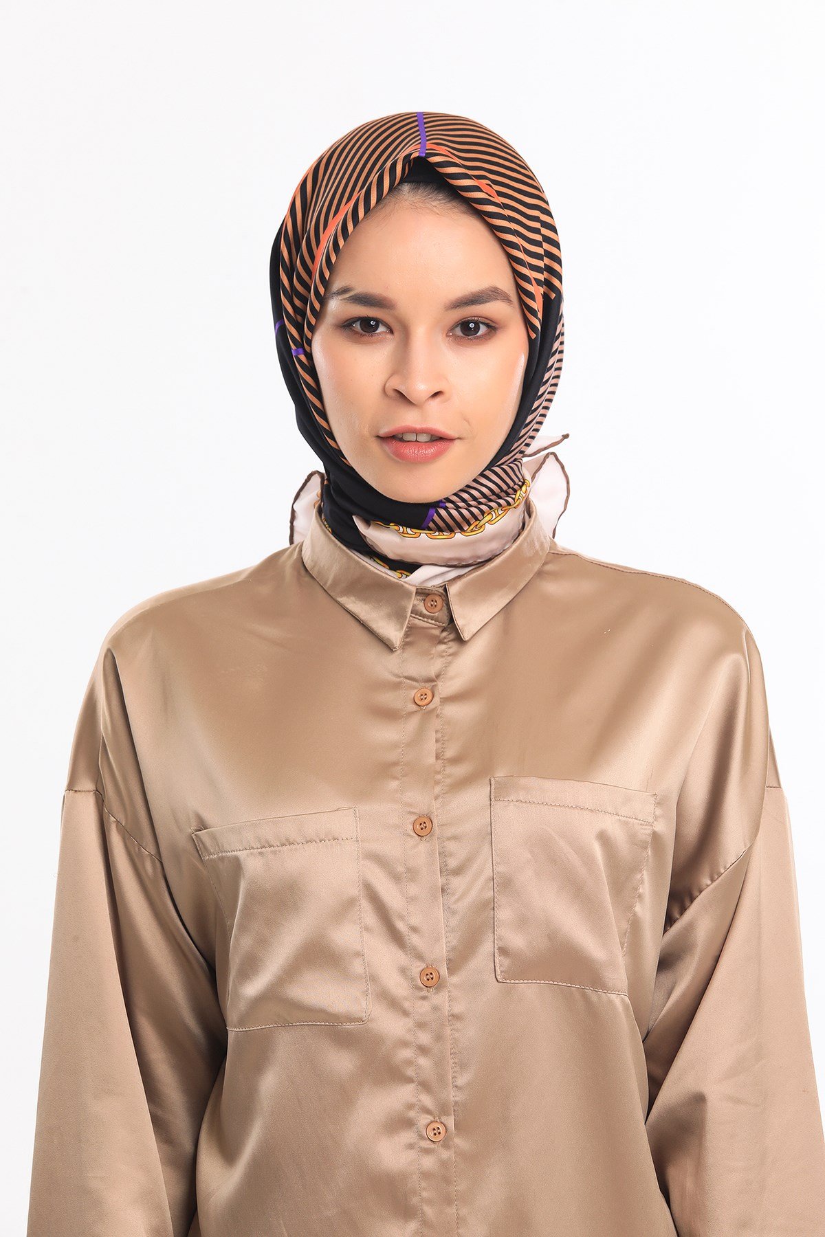 ScarfEkose Desen Gold Seri Twill Eşarp Askısı ile Birlikte 90x90 cm