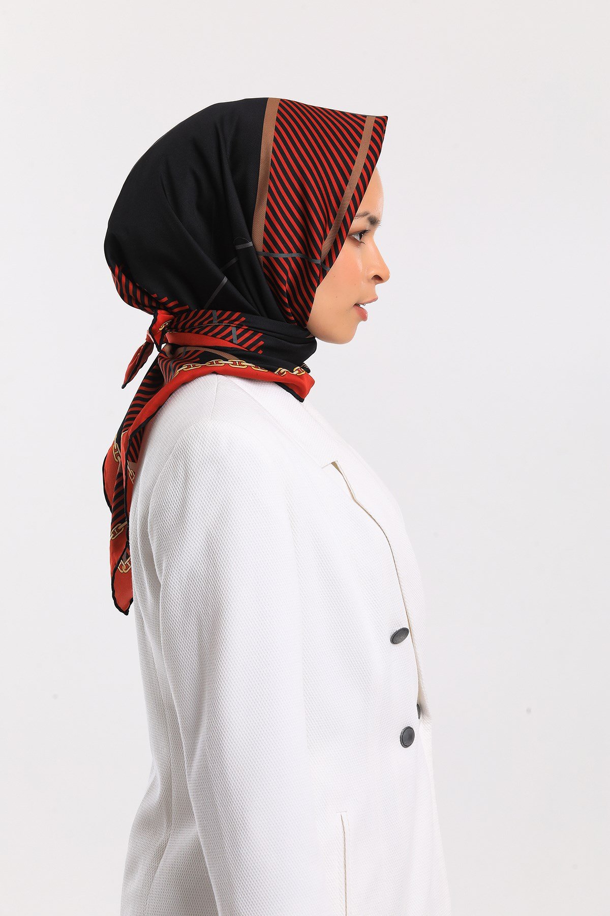 EŞARPEkose Desen Gold Seri Twill Eşarp Askısı ile Birlikte 90x90 cm