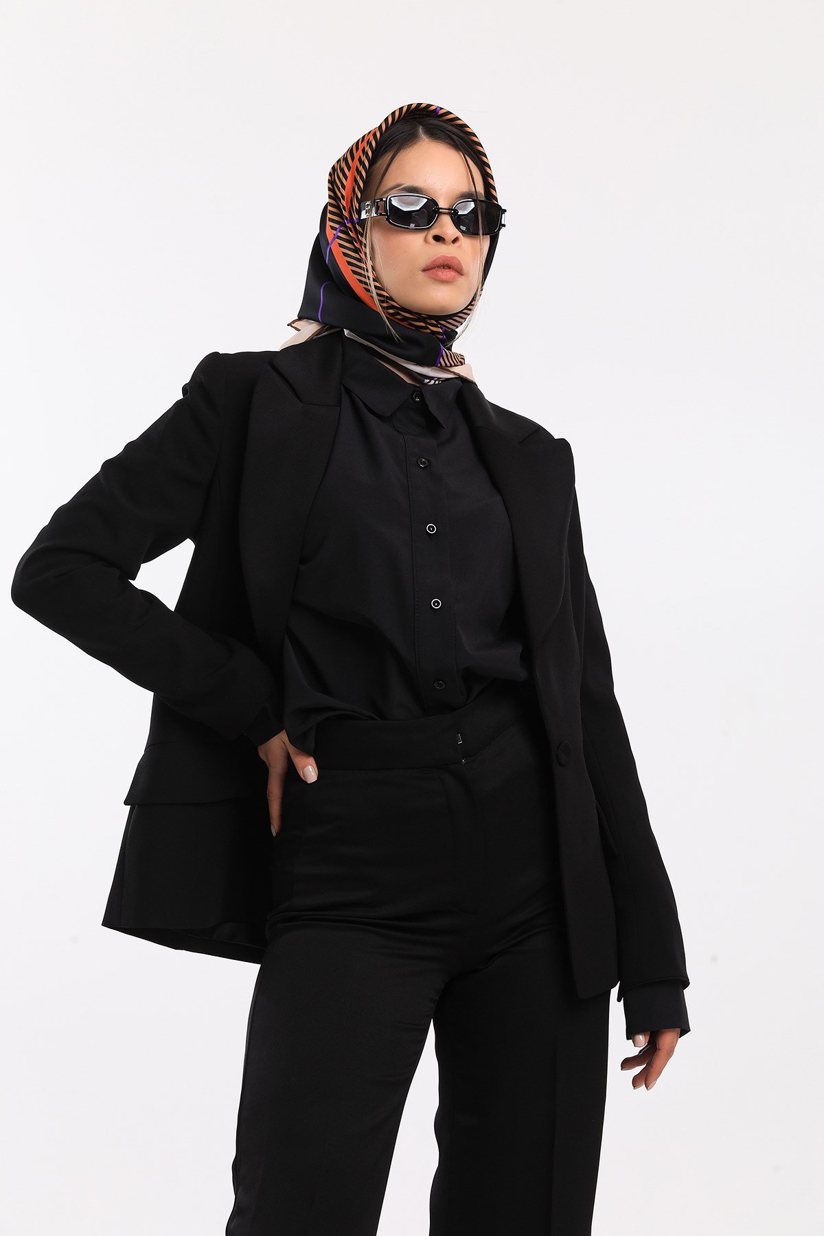 ScarfEkose Desen Gold Seri Twill Eşarp Askısı ile Birlikte 90x90 cm