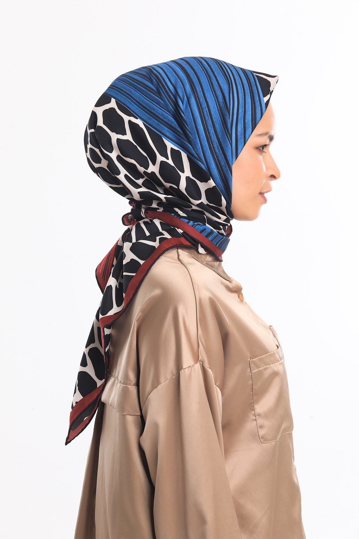 ScarfLeopar Desen Gold Seri Twill Eşarp Askısı ile Birlikte 90x90 cm
