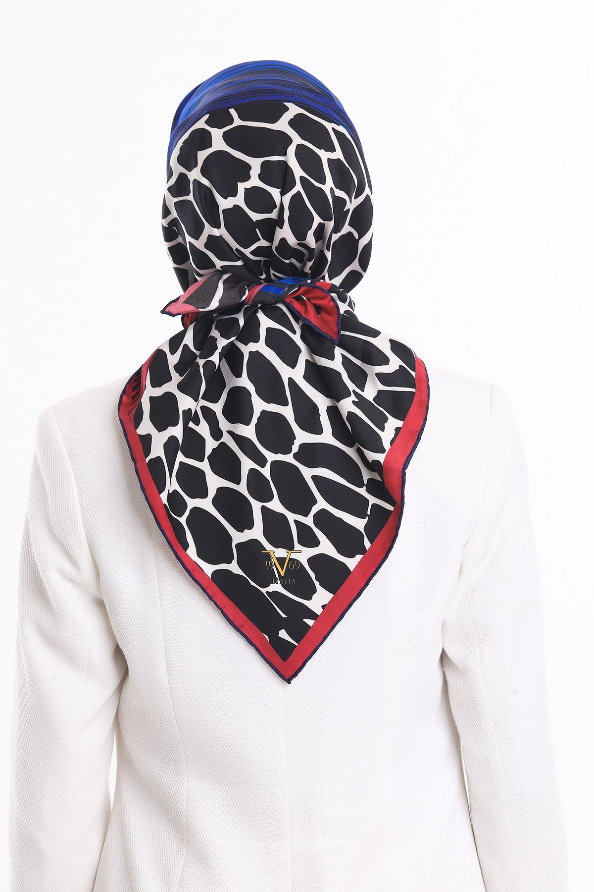 ScarfLeopar Desen Gold Seri Twill Eşarp Askısı ile Birlikte 90x90 cm