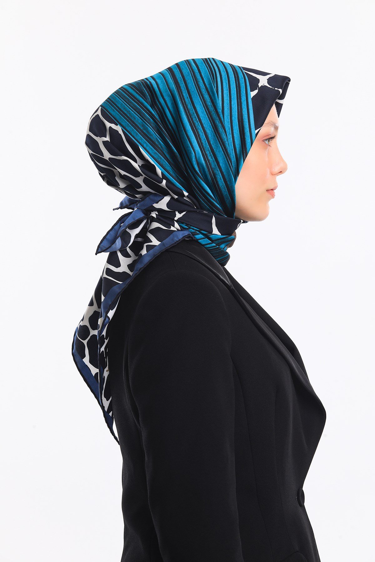 ScarfLeopar Desen Gold Seri Twill Eşarp Askısı ile Birlikte 90x90 cm