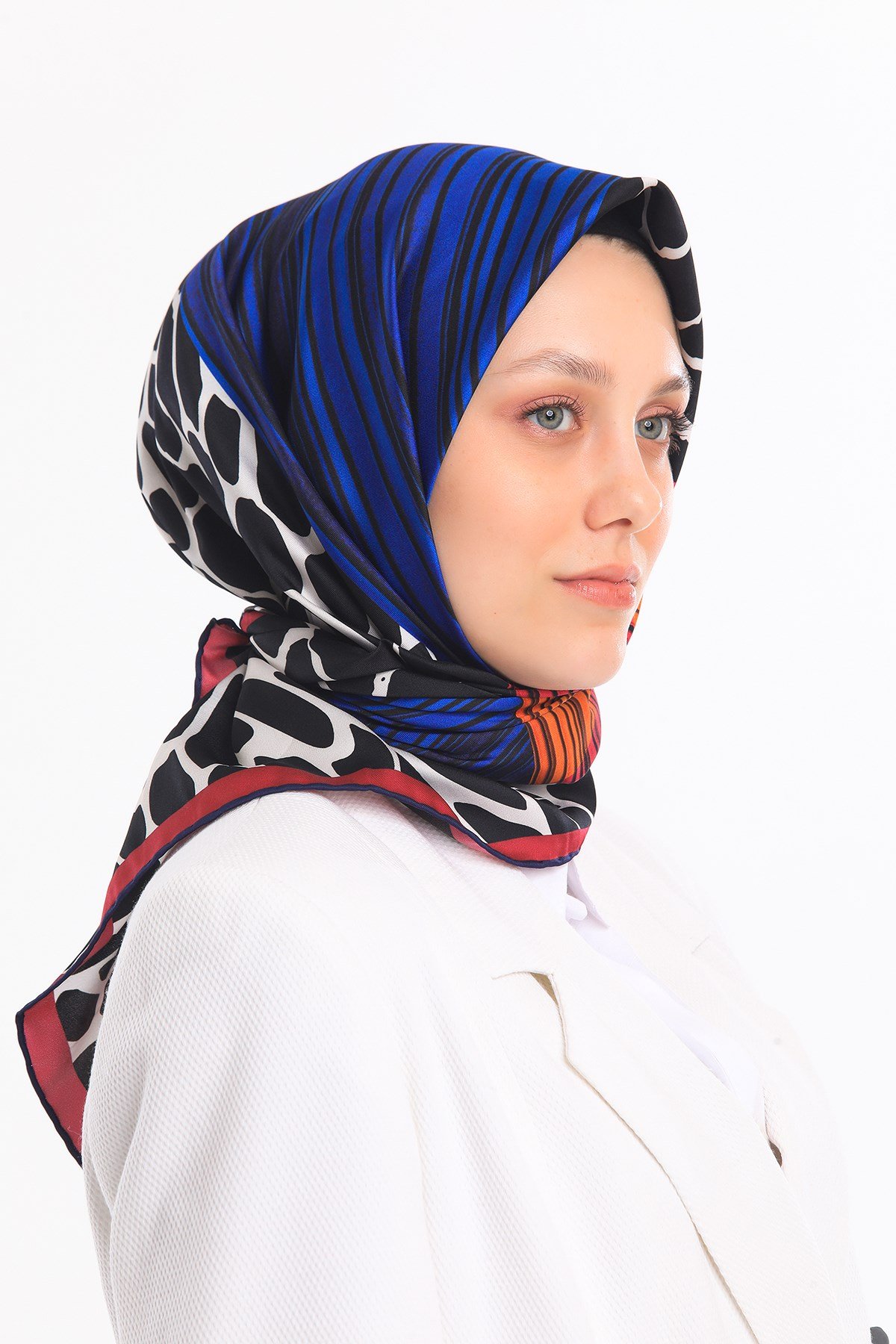 ScarfLeopar Desen Gold Seri Twill Eşarp Askısı ile Birlikte 90x90 cm