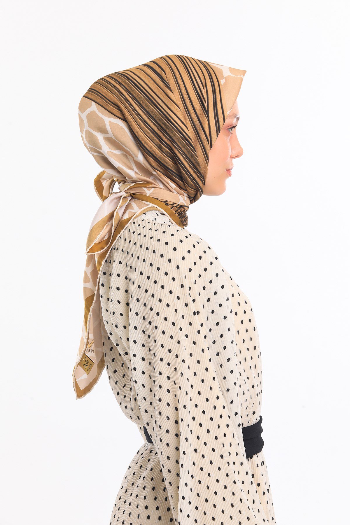 EŞARPLeopar Desen Gold Seri Twill Eşarp Askısı ile Birlikte 90x90 cm