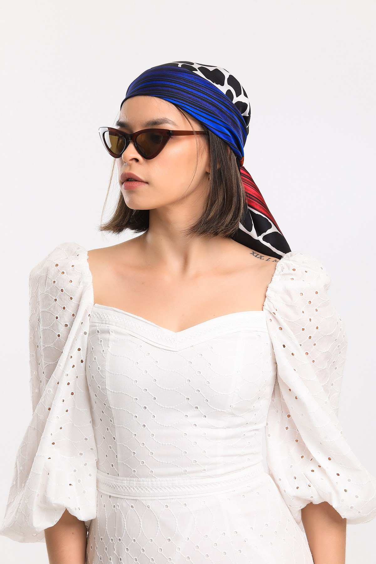 EŞARPLeopar Desen Gold Seri Twill Eşarp Askısı ile Birlikte 90x90 cm