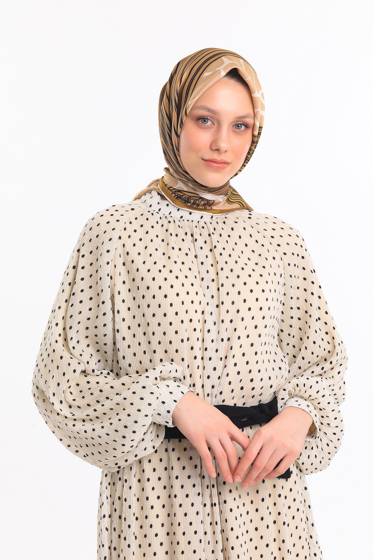ScarfLeopar Desen Gold Seri Twill Eşarp Askısı ile Birlikte 90x90 cm
