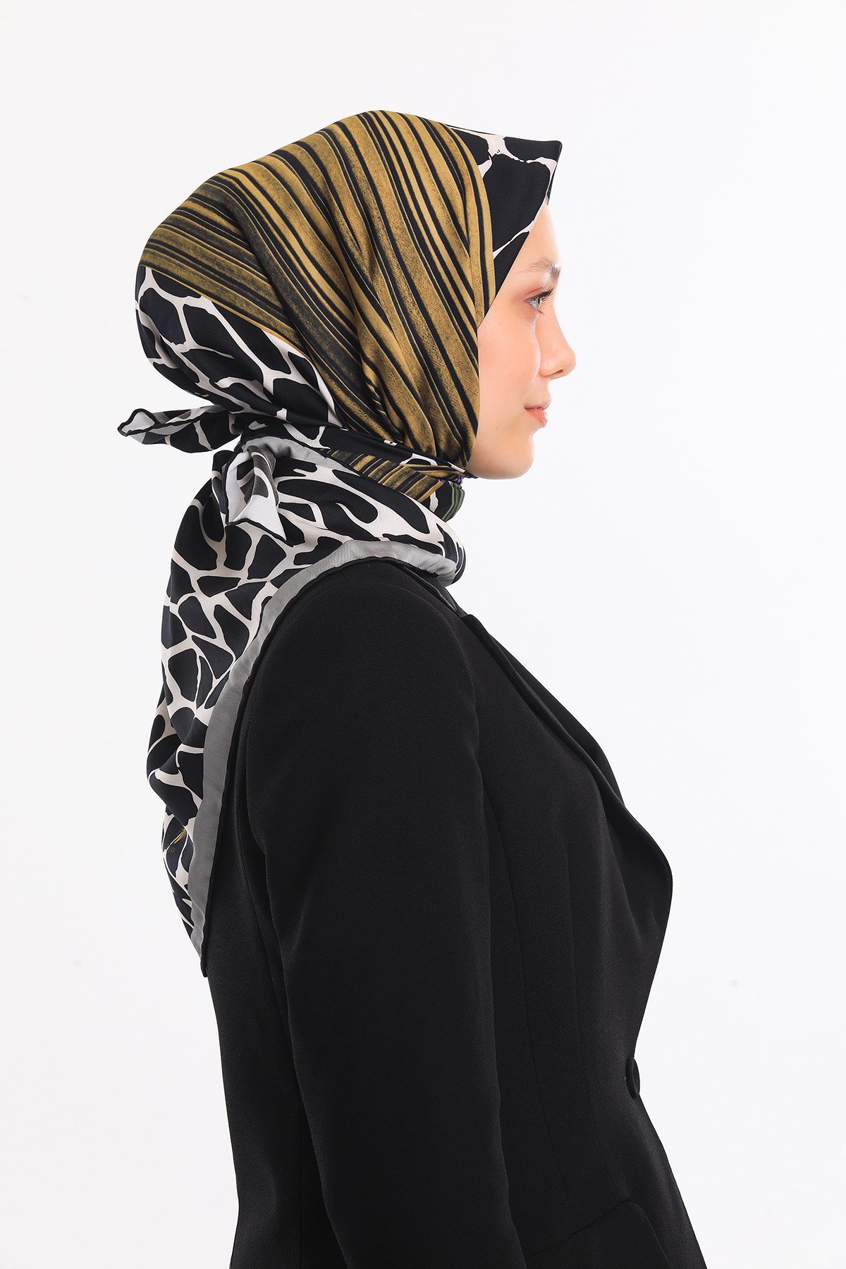 ScarfLeopar Desen Gold Seri Twill Eşarp Askısı ile Birlikte 90x90 cm