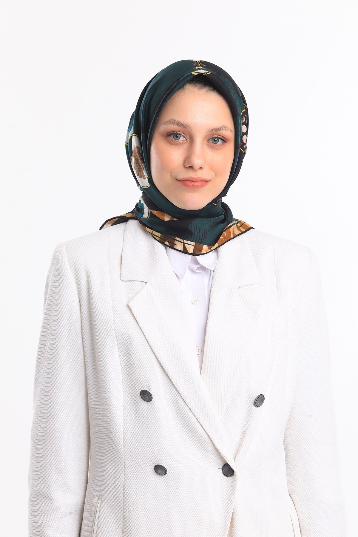 EŞARPGeometrik Zincir Desen Gold Seri Twill Eşarp Askısı ile Birlikte 90x90 cm