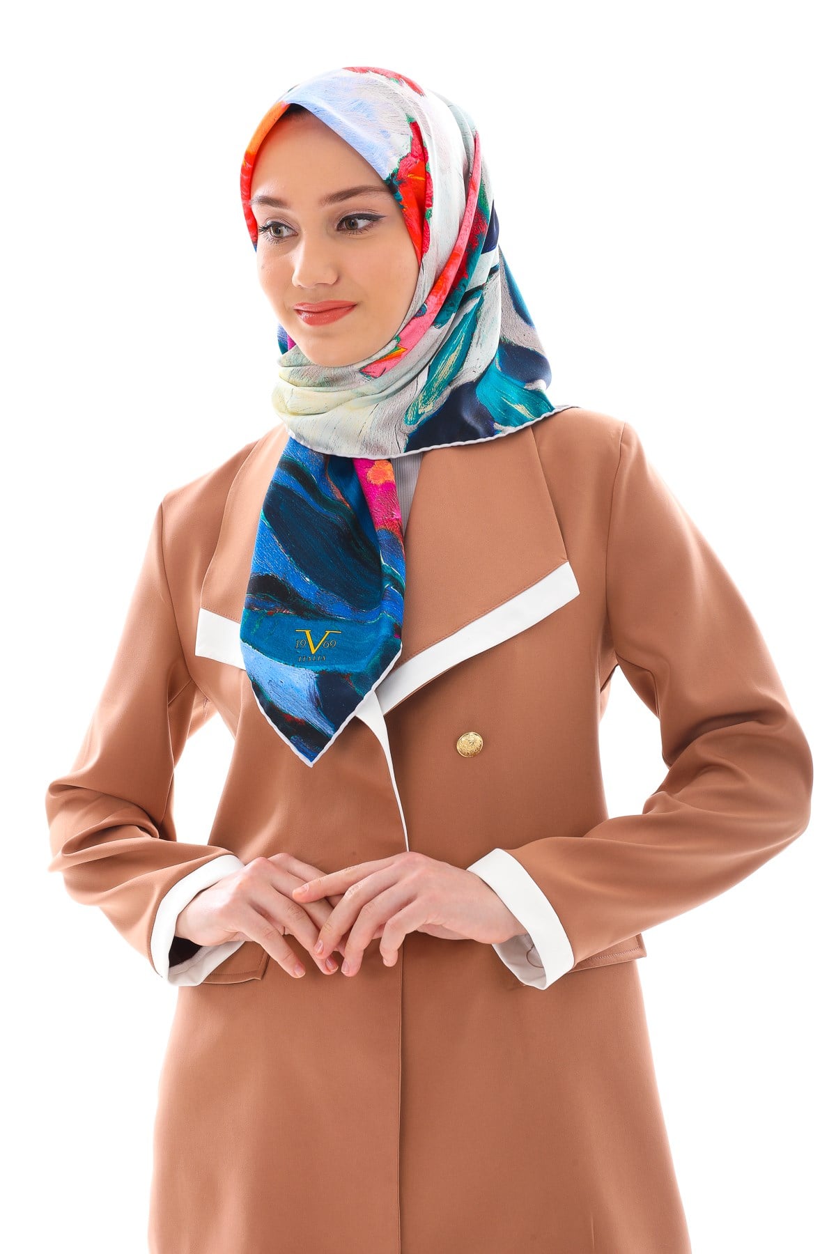 EŞARPÇiçekli Desen Gold Seri Twill Eşarp Askısı ile Birlikte 90x90 cm