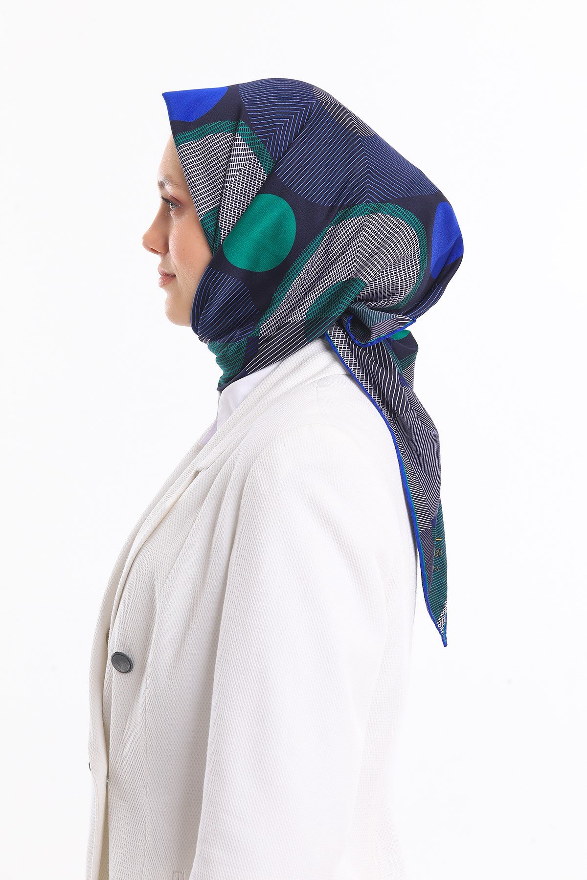 ScarfGeometrik Desen Gold Seri Twill Eşarp Askısı ile Birlikte 90x90 cm